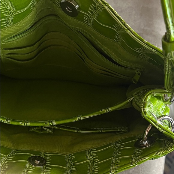 Green Textured Women's Handbag - Picture 3 of 5